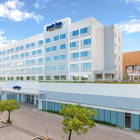 Park Inn By Radisson Bacolod Esterno foto