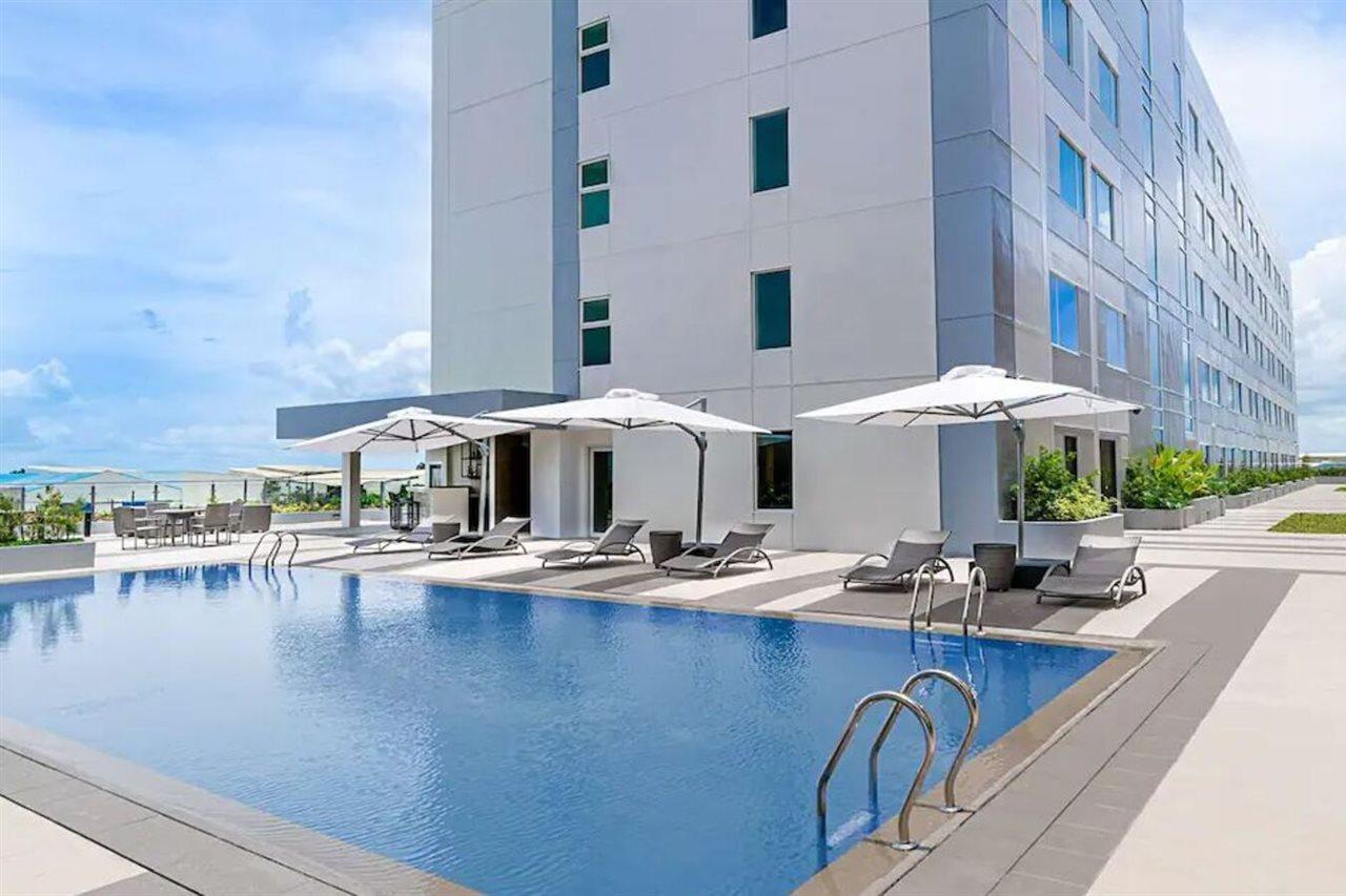 Park Inn By Radisson Bacolod Esterno foto