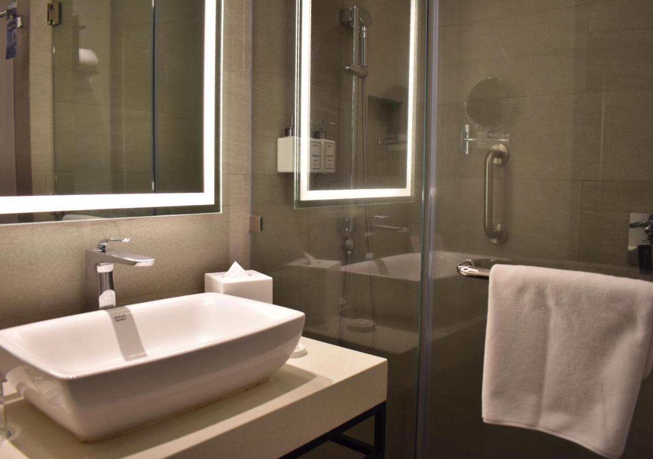 Park Inn By Radisson Bacolod Esterno foto