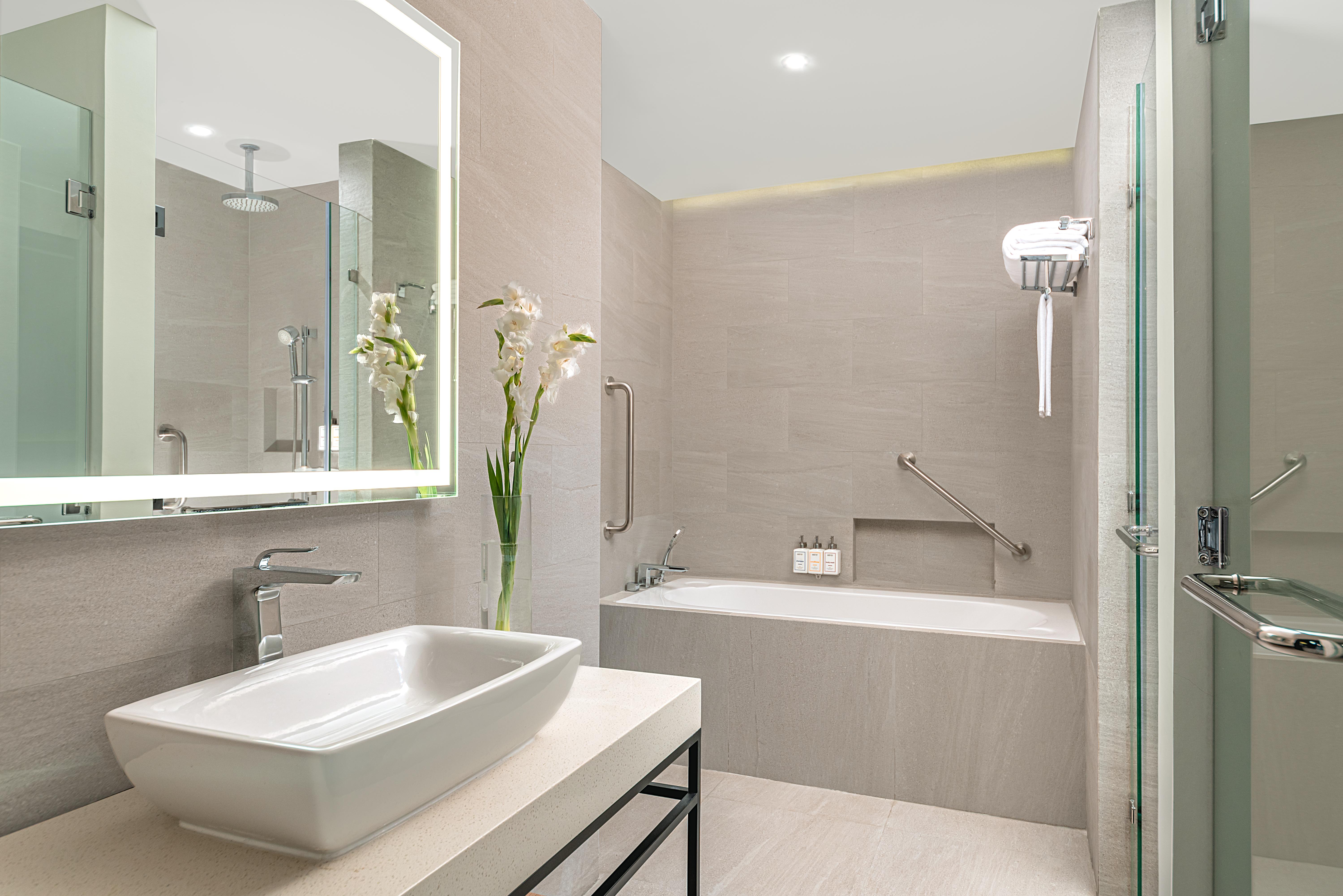 Park Inn By Radisson Bacolod Esterno foto