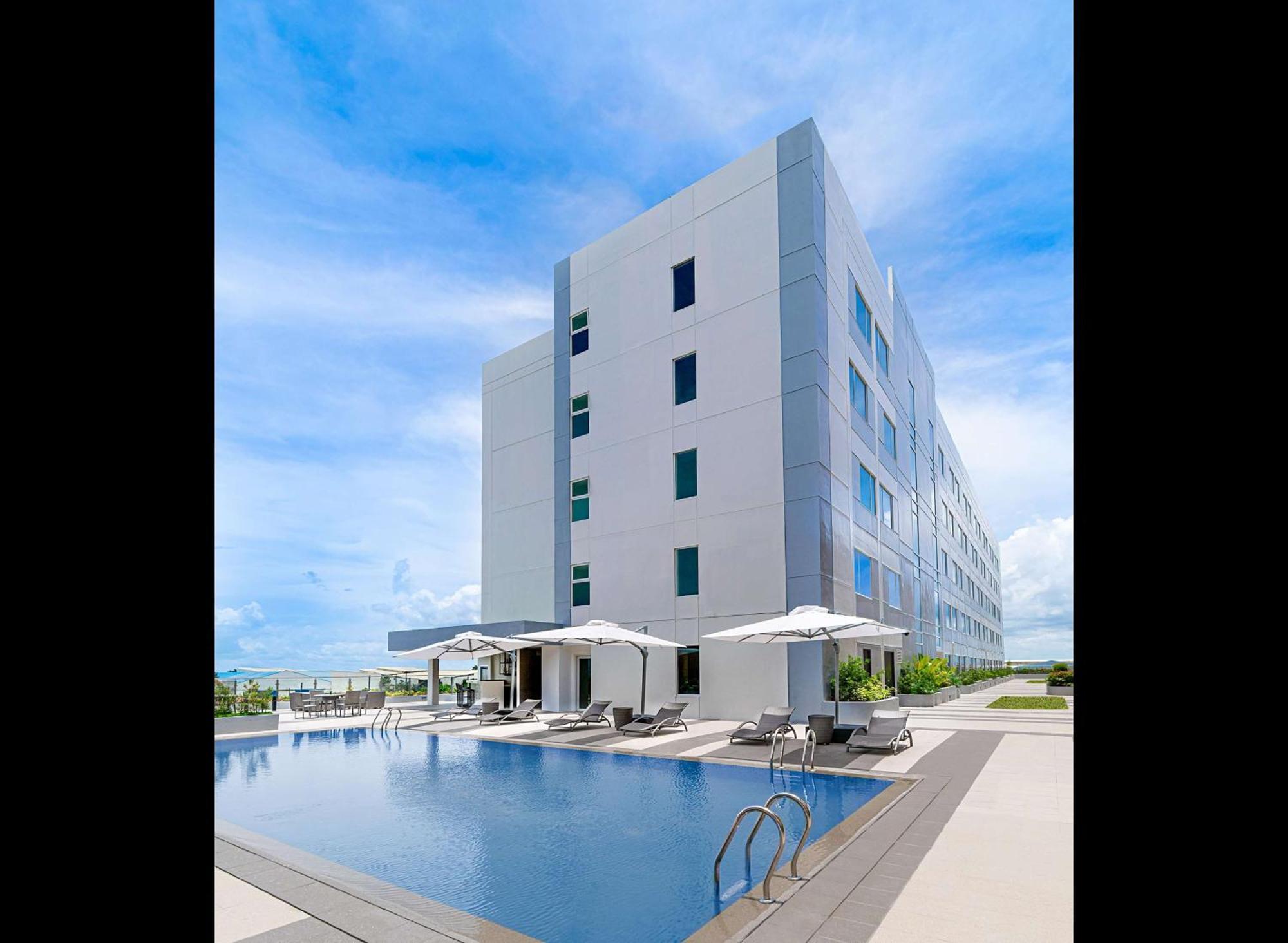 Park Inn By Radisson Bacolod Esterno foto