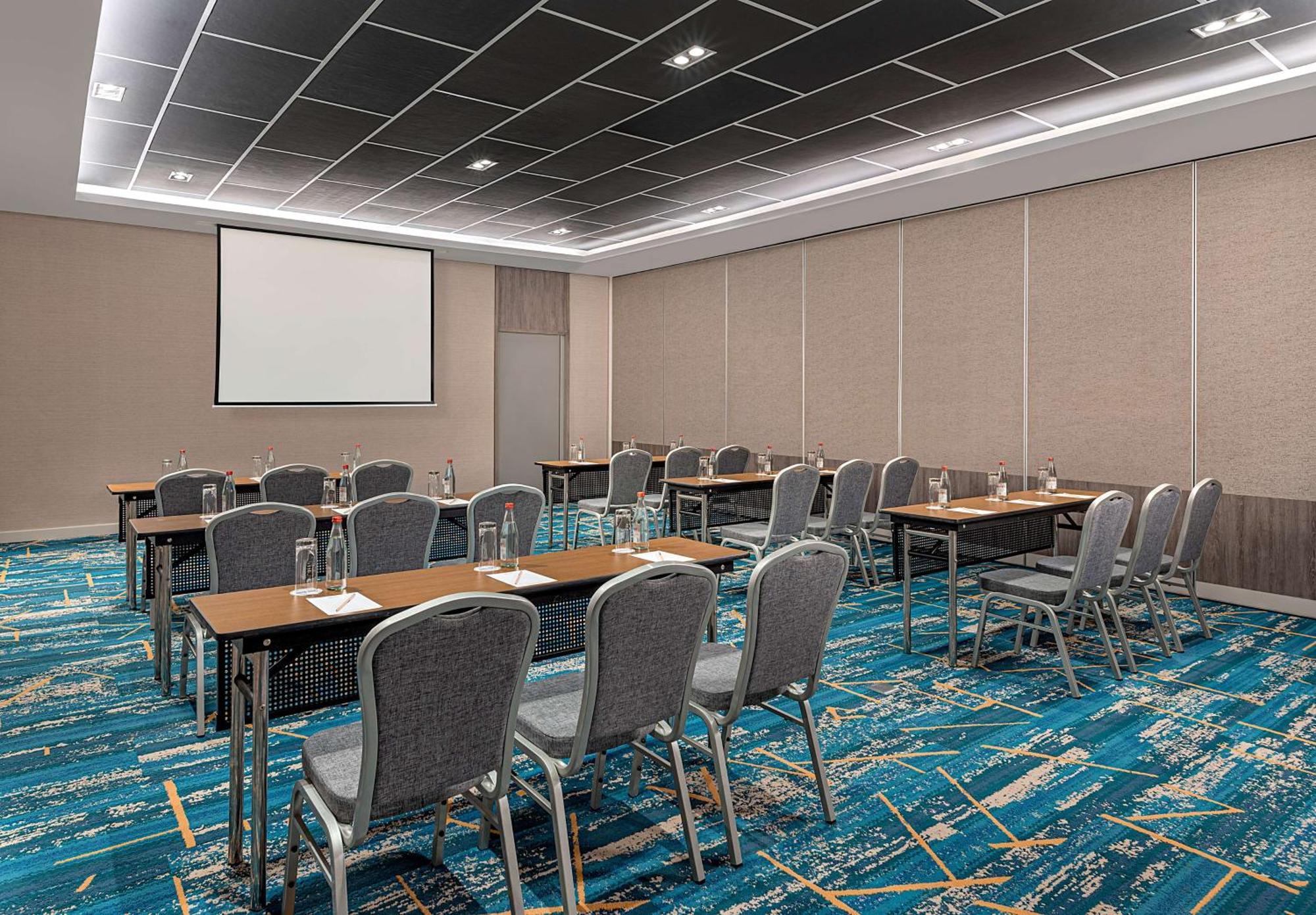 Park Inn By Radisson Bacolod Esterno foto